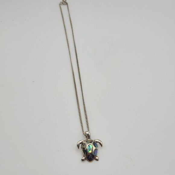 .925 Silver Sea Turtle Pendant Necklace with Abalone Inlay - Picture 6 of 7
